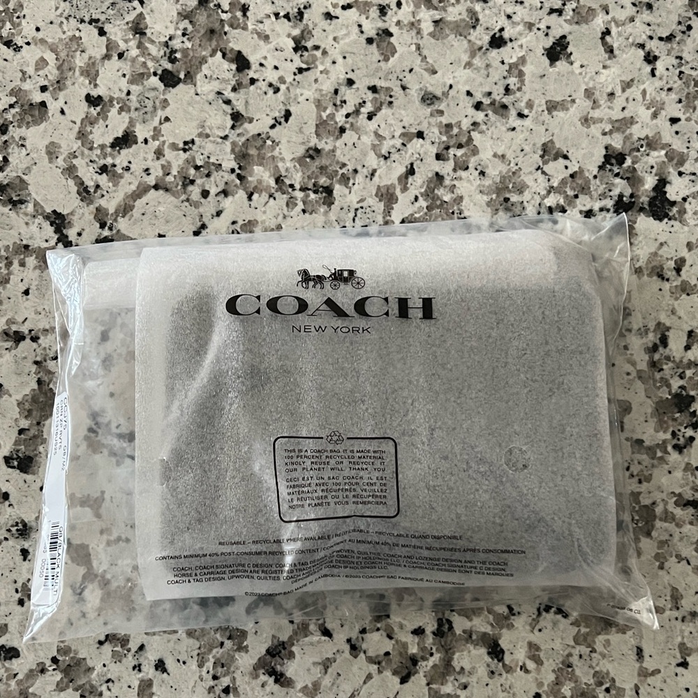 Coach Corner Zip Wristlet with Rivets NWT - Picture 8 of 8